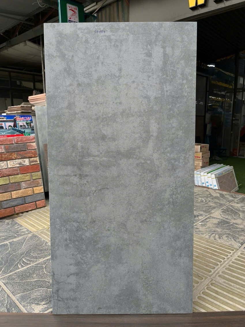 Gạch lát nền Vitto 60x120 matt sần 39107 màu xám xi măng trung Gạch lát nền Vitto 60x120 matt sần 39107 màu xám xi măng trung