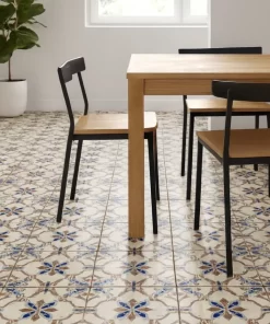 Không gian phòng ăn hiện đại với sàn lát gạch bông Novita OLIVE 2219, giữ đúng màu sắc và hoa văn đặc trưng.