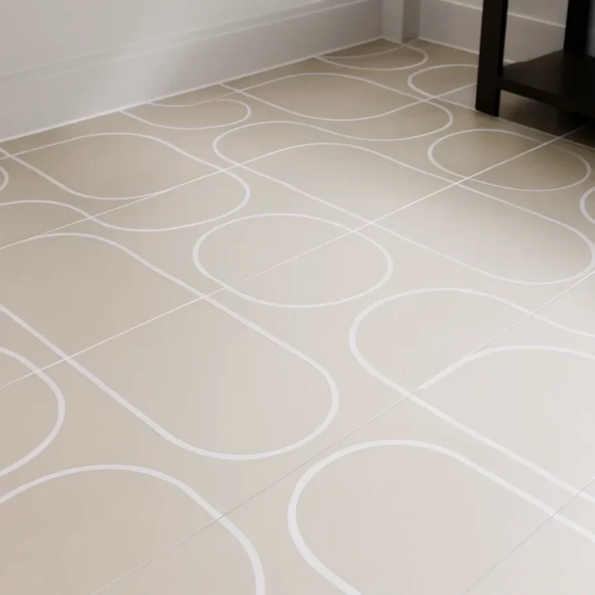 Sàn phòng khách lát gạch bông Novita MIMOSA 3338 Sàn phòng khách rộng lát gạch bông 30x30 men matt màu be trắng Novita MIMOSA 3338, các viên lát đều nhau với hoa văn uốn cong đặc trưng.